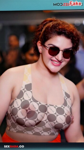 Honey_Rose_16.jpg