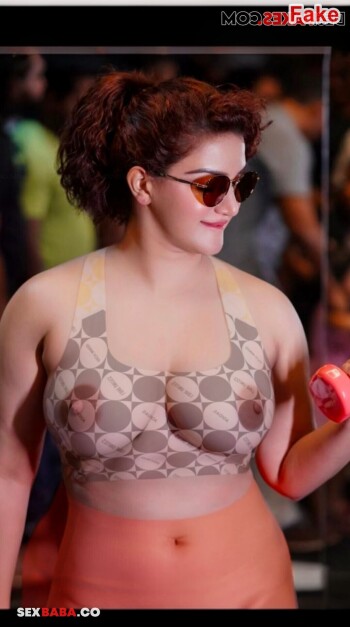 Honey_Rose_19.jpg