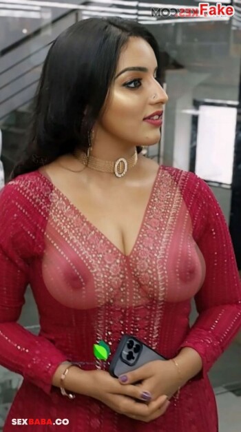 Malavika_Menon_10.jpg