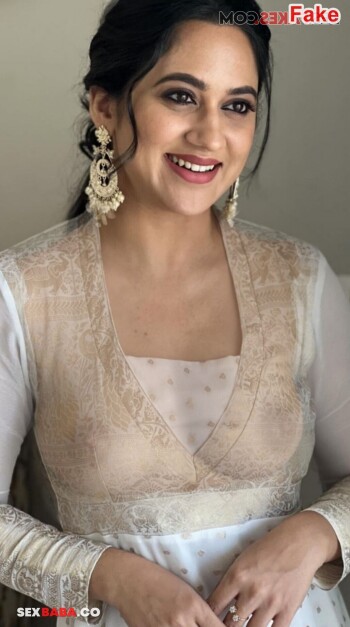 Mia_George_4.jpg