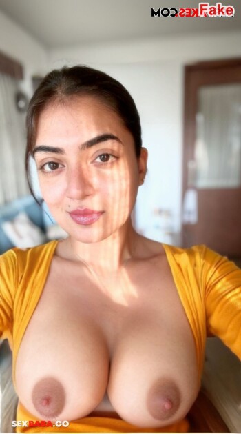 Nazriya_2.jpg