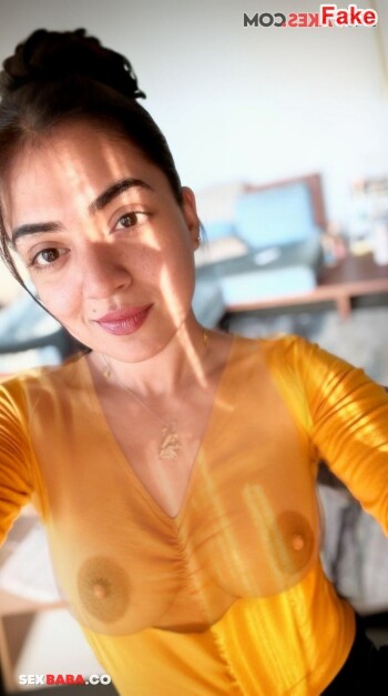 Nazriya_4.jpg