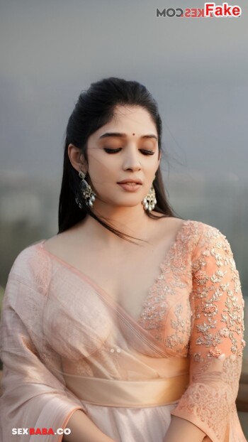 Nyla_Usha_4.jpg