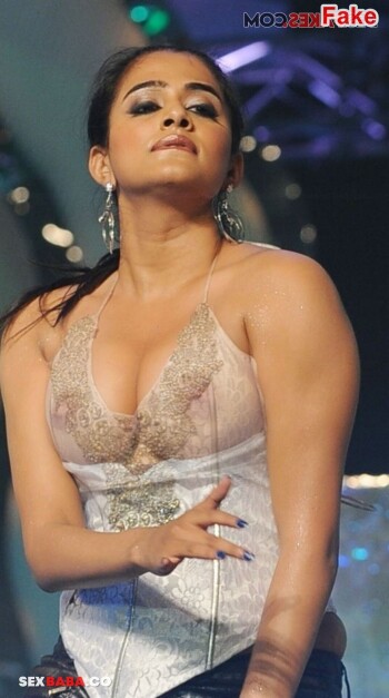 Priyamani_1.jpg