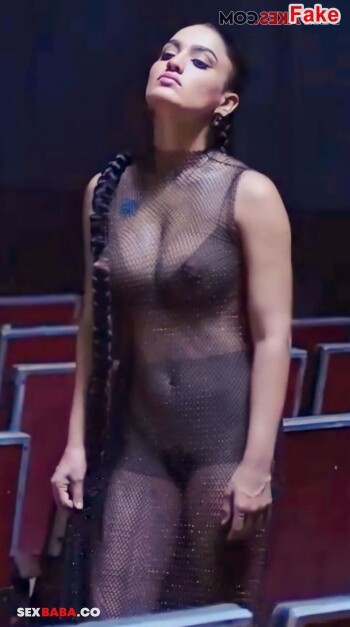 Saniya_Iyappan_16.jpg
