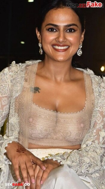 Shraddha_Srinath_4.jpg