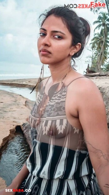 Amala_Paul_7_x.jpg