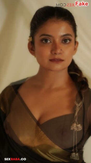 Anna_Ben_Boobs_1.jpg