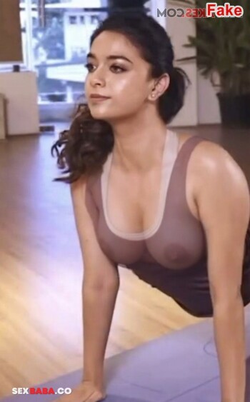 Keerthi_Suresh_50_x.jpg