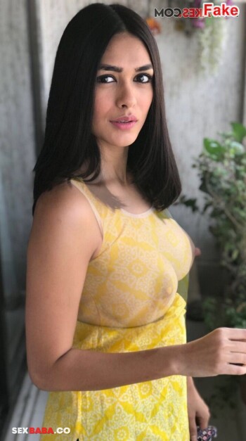 Mrunal_Thakur_7.jpg