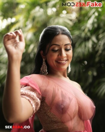 Navya_Nair_1_x.jpg