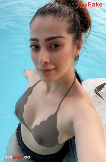 Raai_Laxmi_x-3.jpg