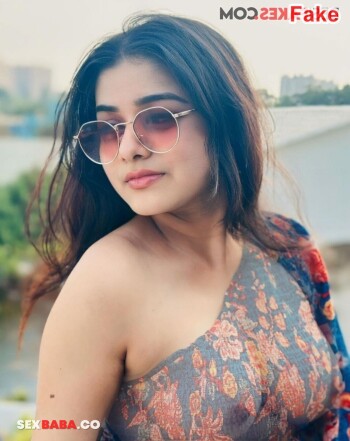 Saniya_Babu_21_x-21.jpg