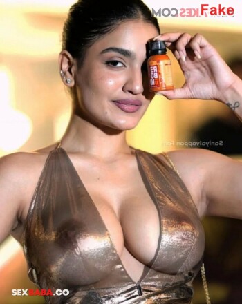 Saniya_Iyappan_x-15.jpg