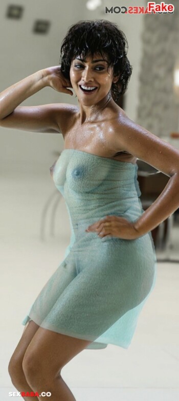 Shriya_Saran_10_x.jpg