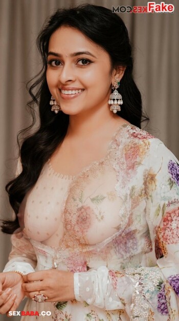 Sri_Divya_Hot_x-3.jpg