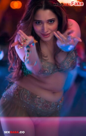 Tamannaah_Bhatia_73_x-47.jpg