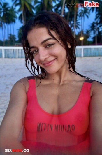 Wamiqa_Gabbi_1.jpg