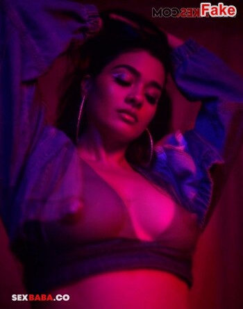 gayathrie_Boobs_x-6.jpg