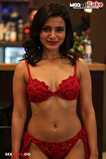 Samantha_at_the_Bar-1.jpg
